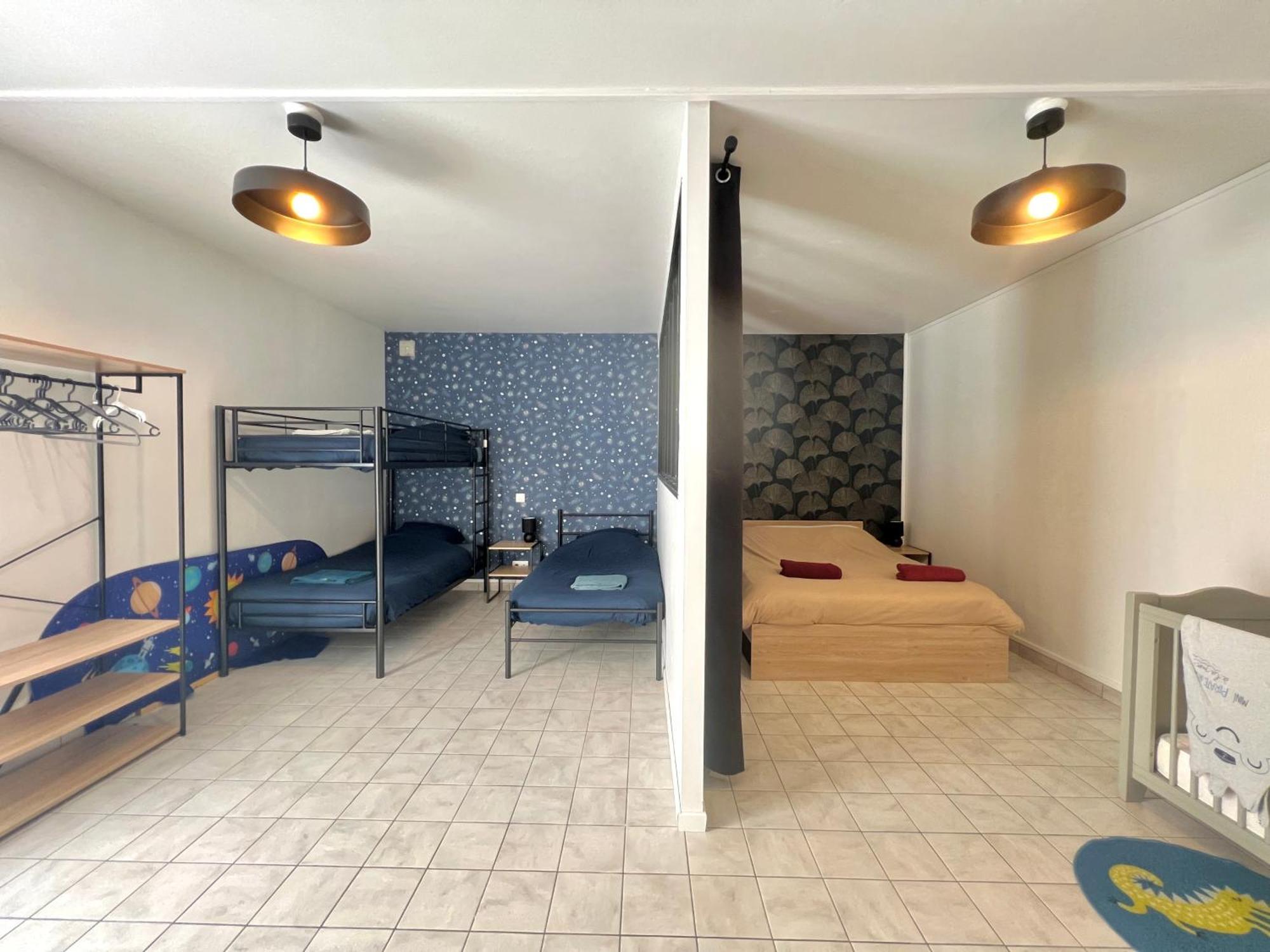 Le Grand Penon ~ Logement Spacieux A 6 Min Du Parc Saint-Georges-les-Baillargeaux Exterior photo